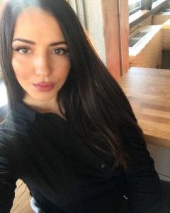 Kurtköy Escort Prezervatifsiz Kalan Betül Sabiha Gökçen Karşısında
